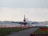 airplane landing