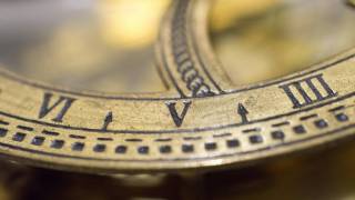 old fashioned clock